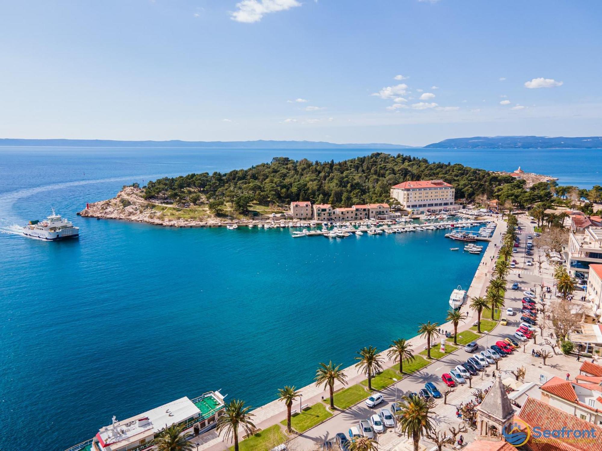 Apartment Seafront Makarska