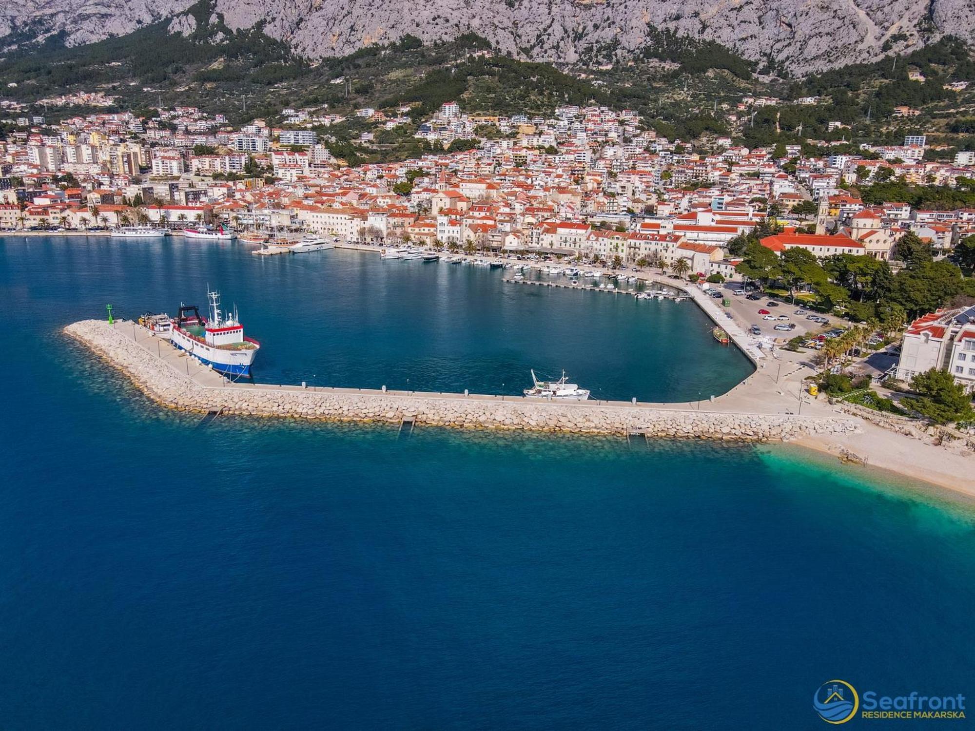 Seafront * Makarska