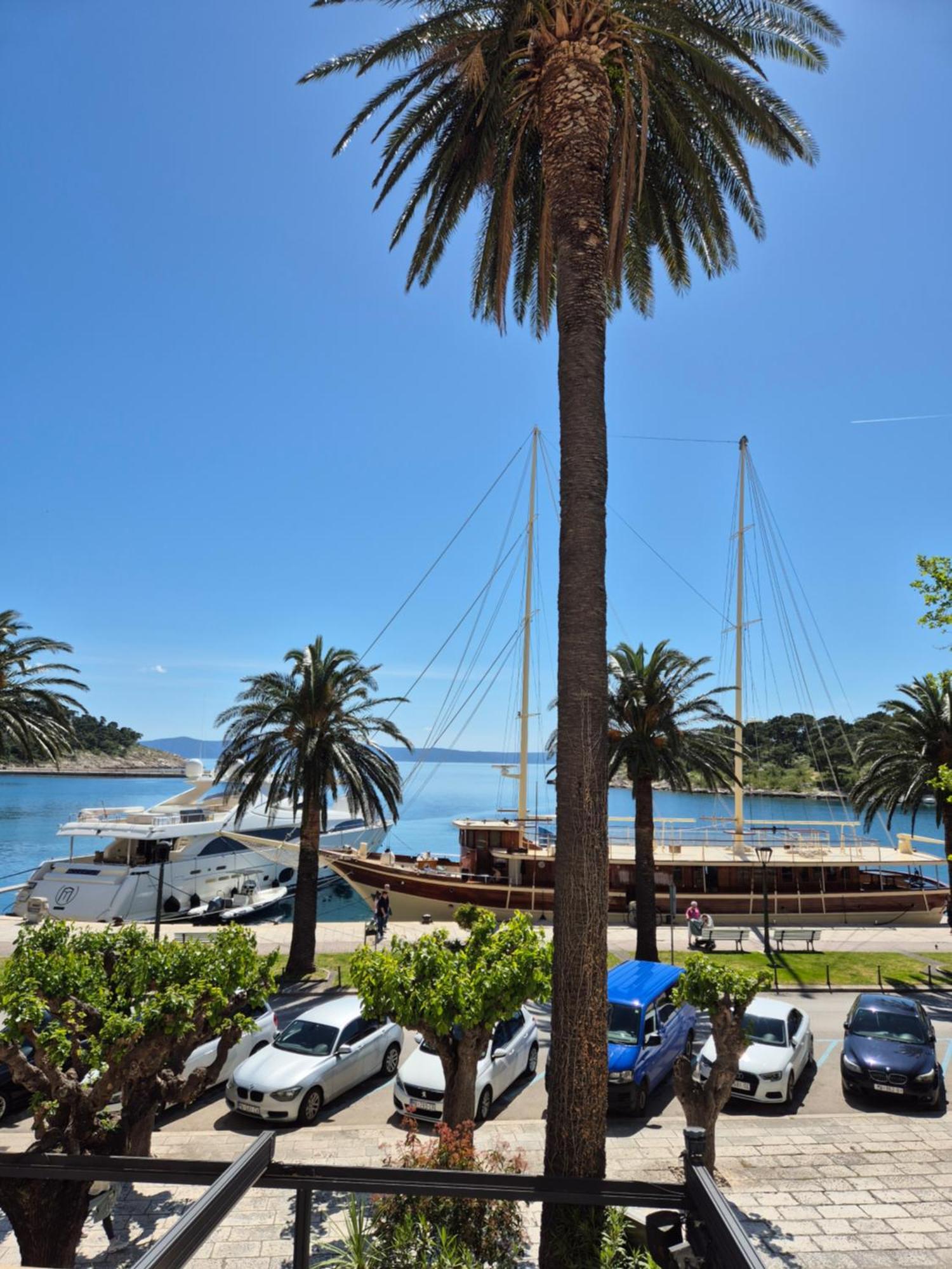 Apartment Seafront *